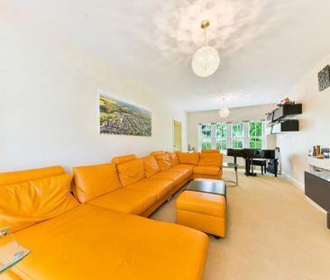 6 bedroom detached house to rent - Photo 4