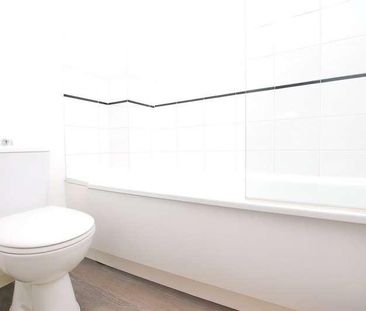 Moore Close, Tongham, Farnham, Surrey, GU10 - Photo 1