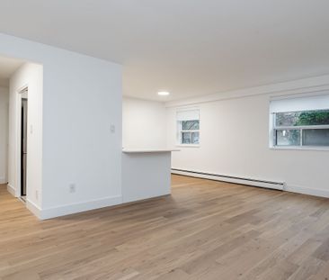 47-49 Riverwood Parkway - Photo 3
