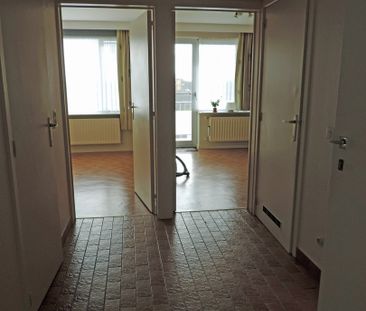 Twee-slaapkamerappartement met garage in Roeselare. - Photo 2