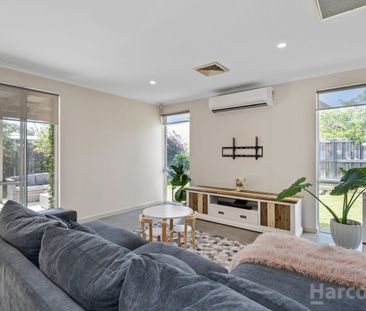 Well Presented Home overlooking park - Photo 1