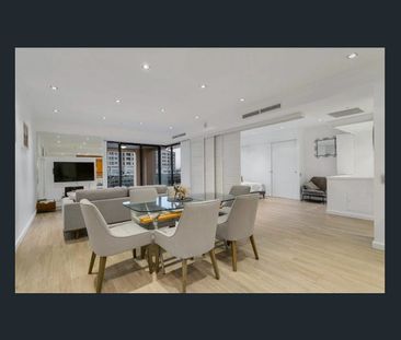 Fully Furnished Apartment With Marina Views! - Photo 1