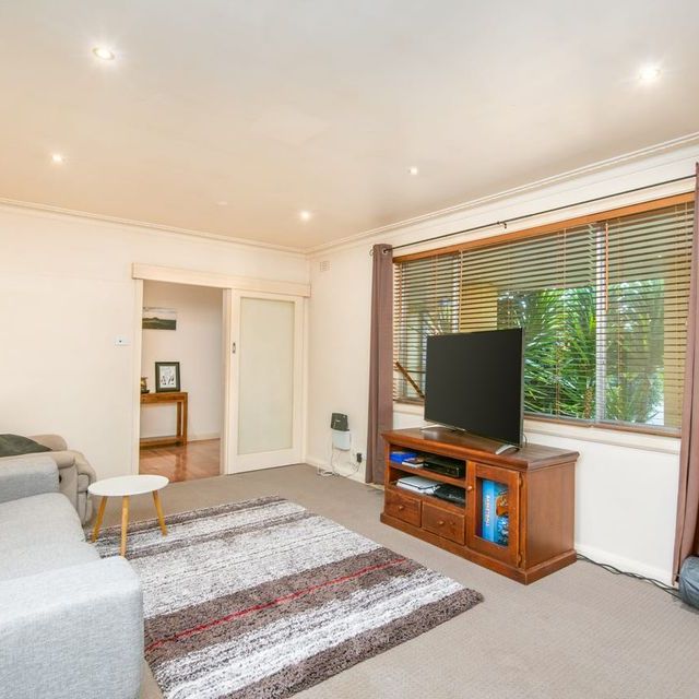 Family Home! - Photo 1