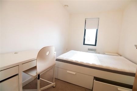 2 bedroom flat to rent - Photo 5