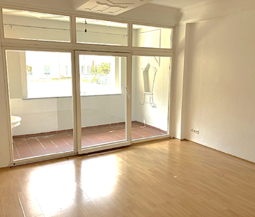 Helle Jugendstil 2-Zimmer Wohnung mit Loggia, 1. OG - Photo 1