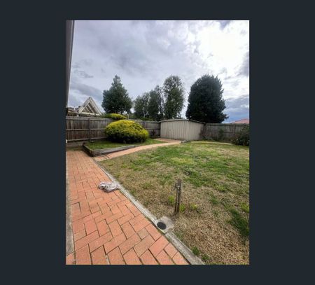 12 Angela Court, South Morang, Vic 3752 - Photo 2