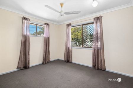 Modern Family Haven in the Heart of Browns Plains - Photo 4