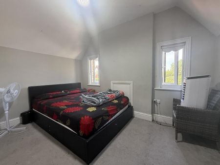 3 bedroom detached house to rent - Photo 3
