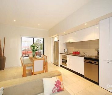 Close to Monash University! - Photo 1