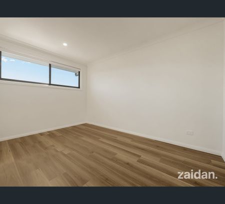 10 Renwick Street, Catherine Field, NSW 2557 - Photo 4