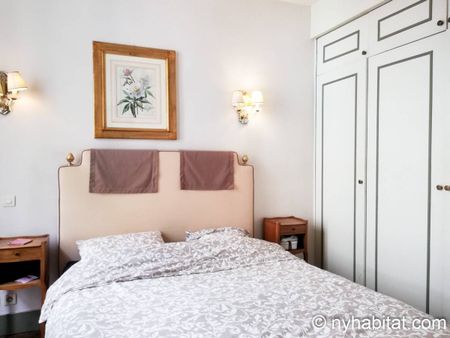 Logement à Paris, Location meublée - Photo 2