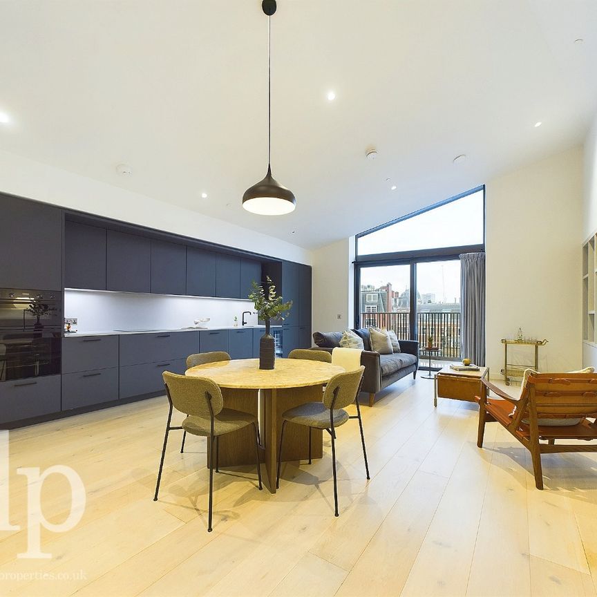 2 Bedroom Apartment, Ganton Street, Soho W1F - Photo 1