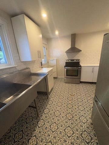 For Lease - 89 SHAW Street, Hamilton, Ontario - Photo 2