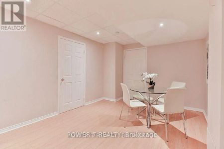 253 BUR OAK AVENUE - Photo 5