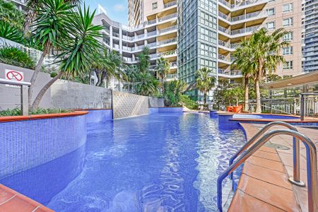 Ultra-Spacious, Central Location **Available 17/12/25 ** - Photo 5