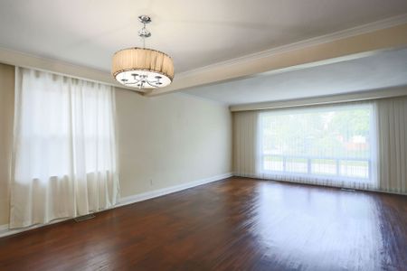 For Lease - 30 Northampton Drive, Toronto, Ontario - Photo 2