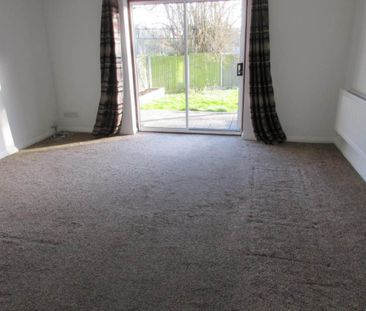 3 bedroom detached house to rent - Photo 2