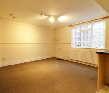 Fleetgate, Barton-Upon-Humber, DN18 - Photo 6