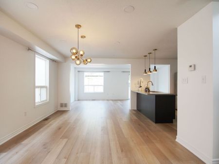 For Lease - 784 Karlsfeld Road, Waterloo, Ontario - Photo 4