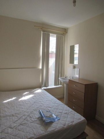 23 Agincourt Street, Belfast, BT7 1RB - Photo 3