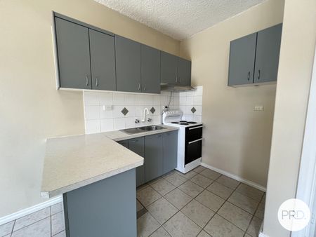 15/22 Mowatt Street, Queanbeyan East NSW 2620 - House For Rent | Domain - Photo 4