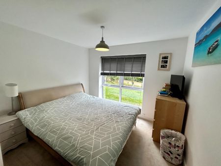 2 bedroom Flat To Let - Photo 5