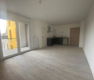 location Appartement T2 DE 40.15m² À SOTTEVILLE LES ROUEN - Photo 3