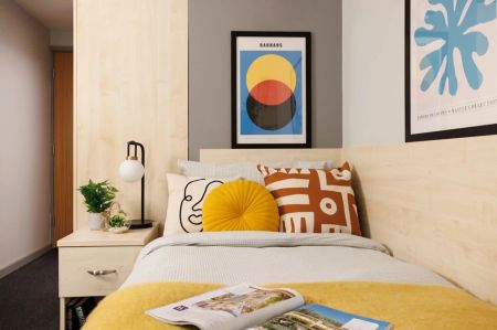 Extra Large Standard Double Ensuite - Photo 3