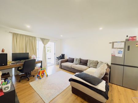 Most Affordable 2 Bedroom Unit in Central Auckland - Photo 2