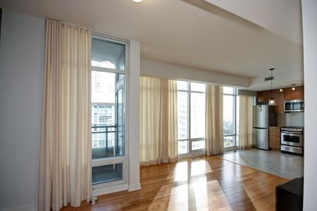For Lease - 15 Brunel Court Unit# 916, Toronto, Ontario - Photo 2