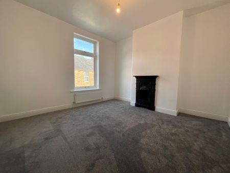 2 bedroom Mid Terraced House to let - Photo 3