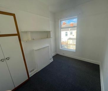 2 bedroom Terraced House To Let - Photo 3