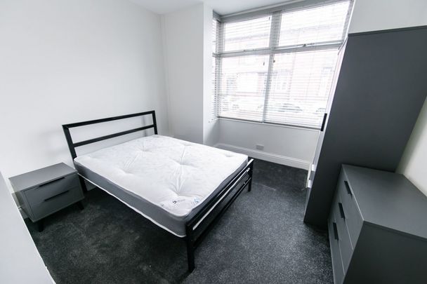 Lumley Avenue, Burley, Leeds - Photo 1