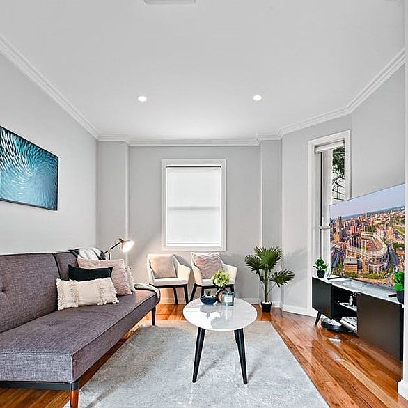 Secluded and stylish 3/4 warehouse conversion - Photo 1