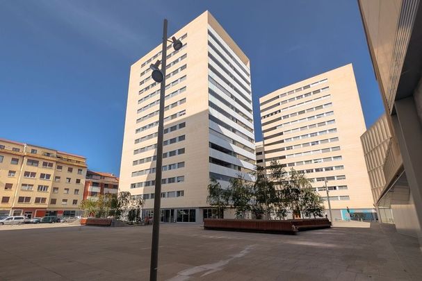 Alquiler de piso en Plaza Salesianos Pamplona s/n - Foto 1