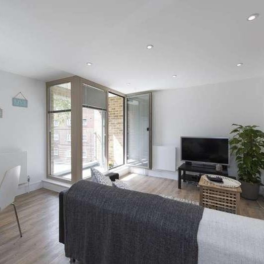 Triangle Place, Clapham South, SW4 - Photo 1