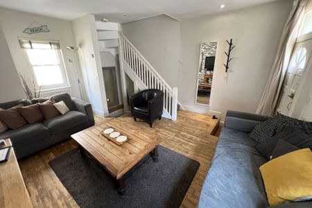 Wentworth Street - Photo 2