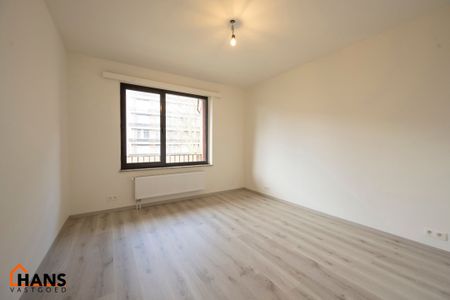 Gerenoveerd appartement op de 1ste verdieping. - Photo 2