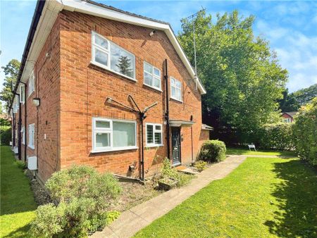 2 bedroom maisonette to rent - Photo 2