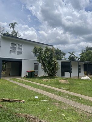 DELIGHTFUL FAMILY HOME - Photo 1