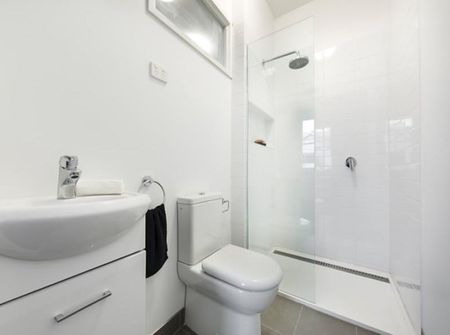 10 Derby Street, Collingwood VIC 3066 - House For Rent | Domain - Photo 2