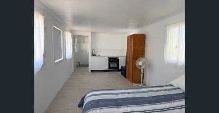 Quaint Cottage with Granny Flat - Photo 2