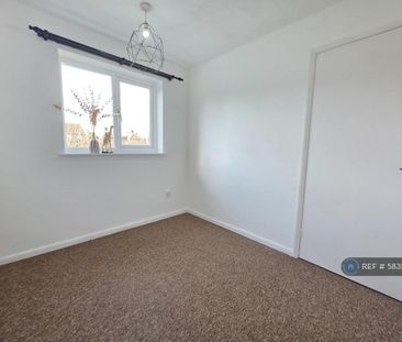 2 bedroom end of terrace house to rent - Photo 4