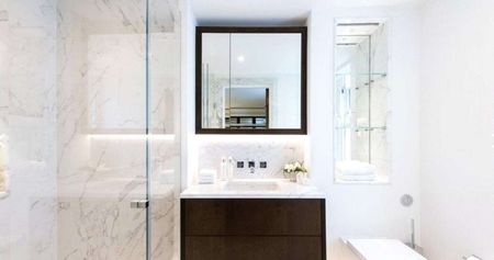Immaculately presented apartment with two balconies. - Photo 5