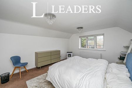 3 bedroom detached house to rent - Photo 4
