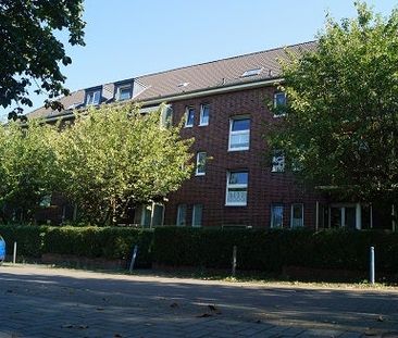 Leicht einzugsbereit! Tapeten und Bodenbelag vorhanden! - Photo 3