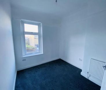 4 bedroom terraced house to rent - Photo 5