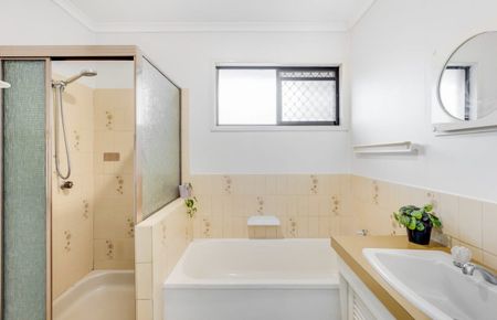 3brm Home for Christmas! - Photo 5