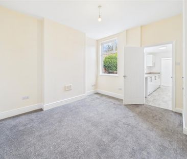 3 bedroom End of terrace house to rent - Photo 4