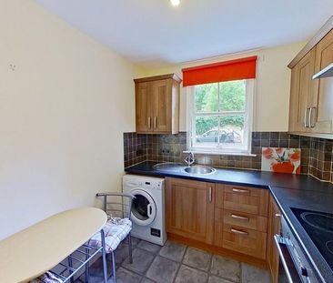 2 bedroom flat to rent - Photo 6